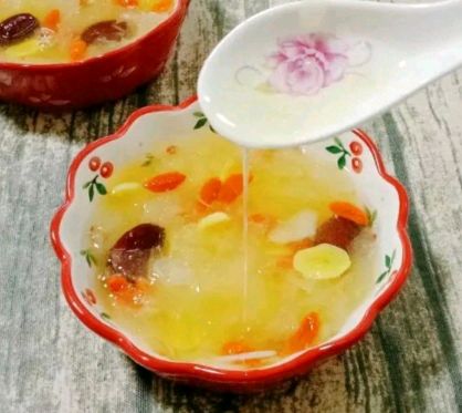 白果百合银耳汤