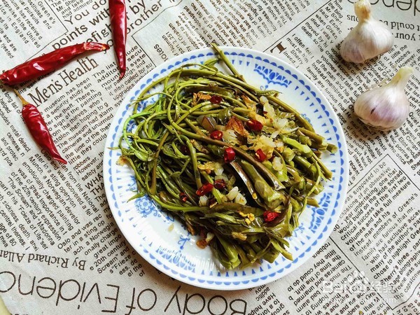 香辣油泼香椿的做法