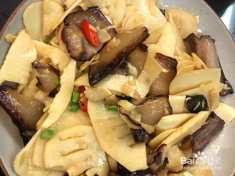 腊肉炒冬笋的做法