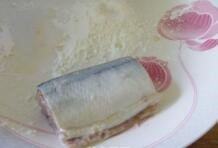 怎么制作一道美味茄汁秋刀鱼