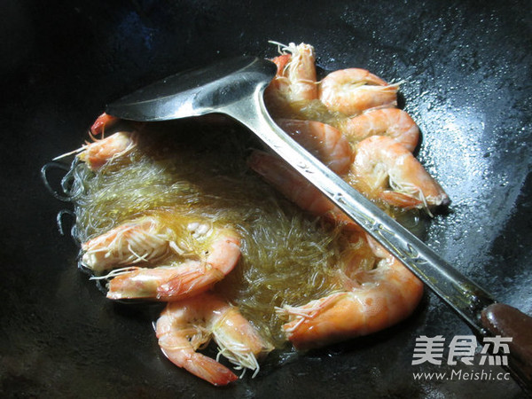 鲜虾煮粉丝的做法