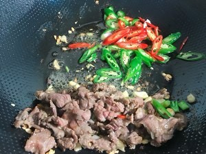 怎么做好吃的腐竹炒肉的攻略/步骤