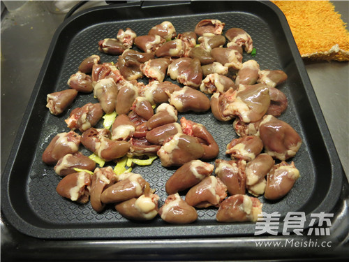 辣炒鸡心的做法