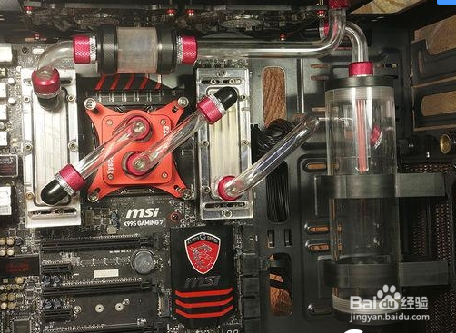 如何组装便宜的电脑水冷主机