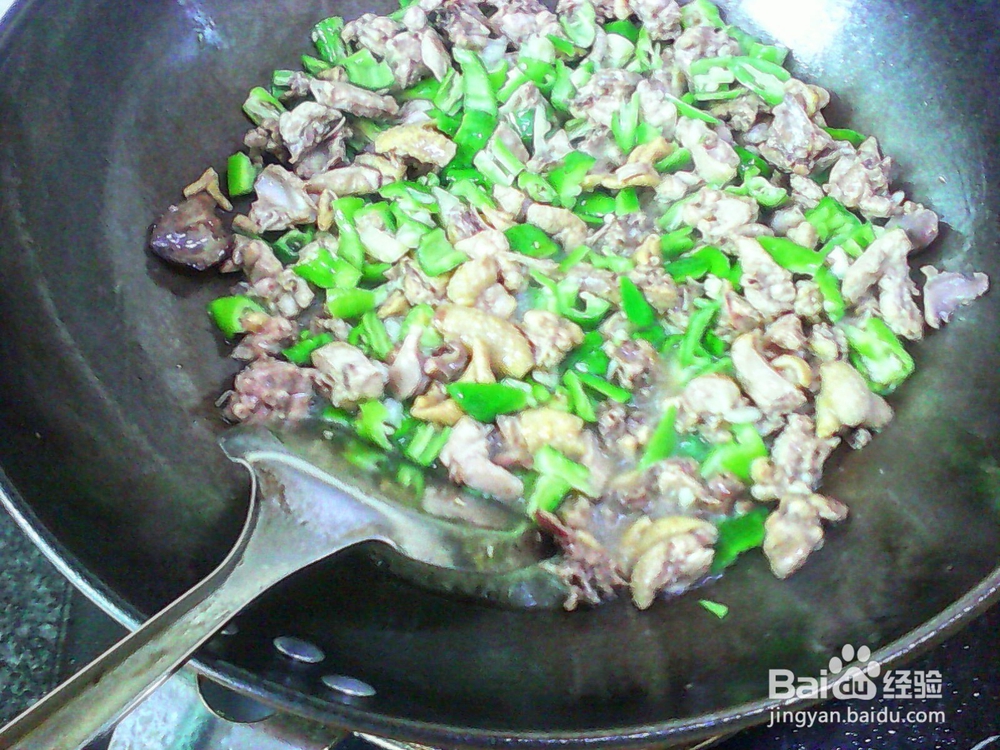 土鸡肉炒青椒丁
