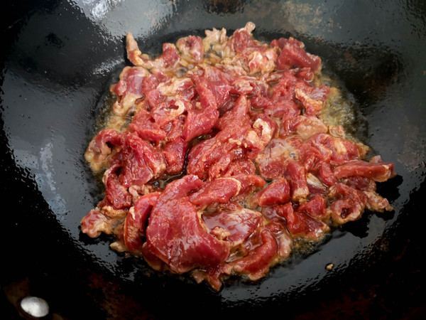 炒牛肉的家常做法