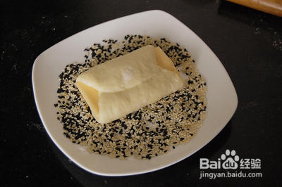 做出入味的黑白芝麻乳酪餐包