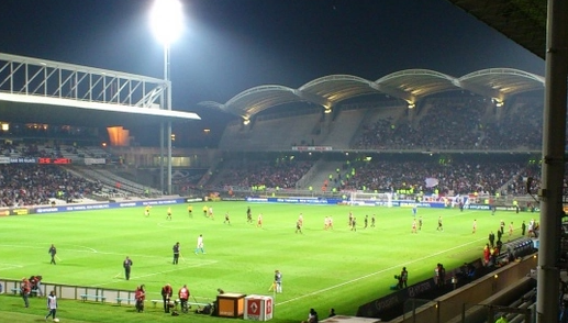 里昂主场叫什么名字