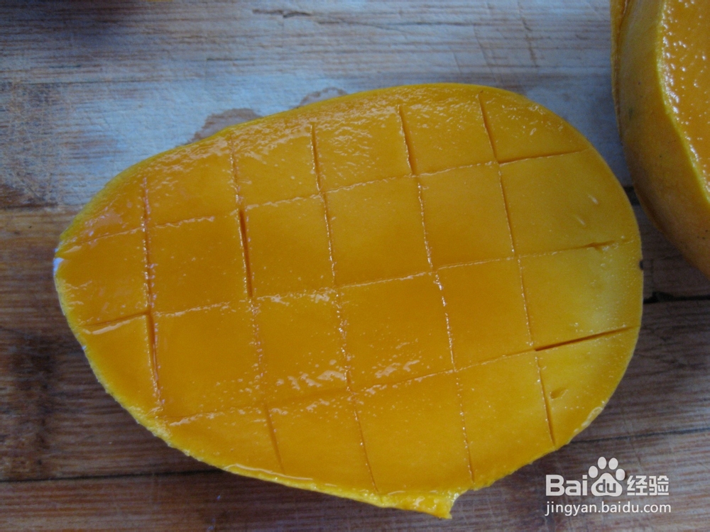 如何快速做好夏日解暑佳品芒果沙冰？