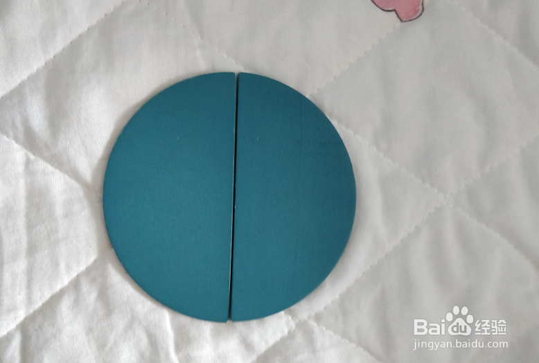 用形状积木怎么拼一只毛虫？