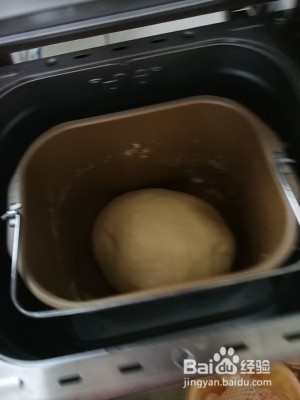 怎么做美味的椰丝葡萄面包