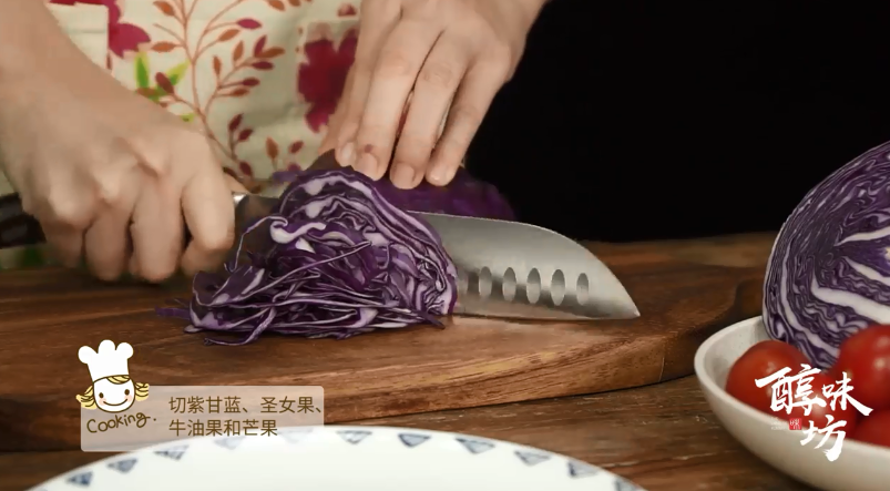 如何做出鲜美爽口的三文鱼刺身盖饭