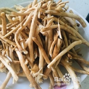 家庭版小炒茶树菇的做法