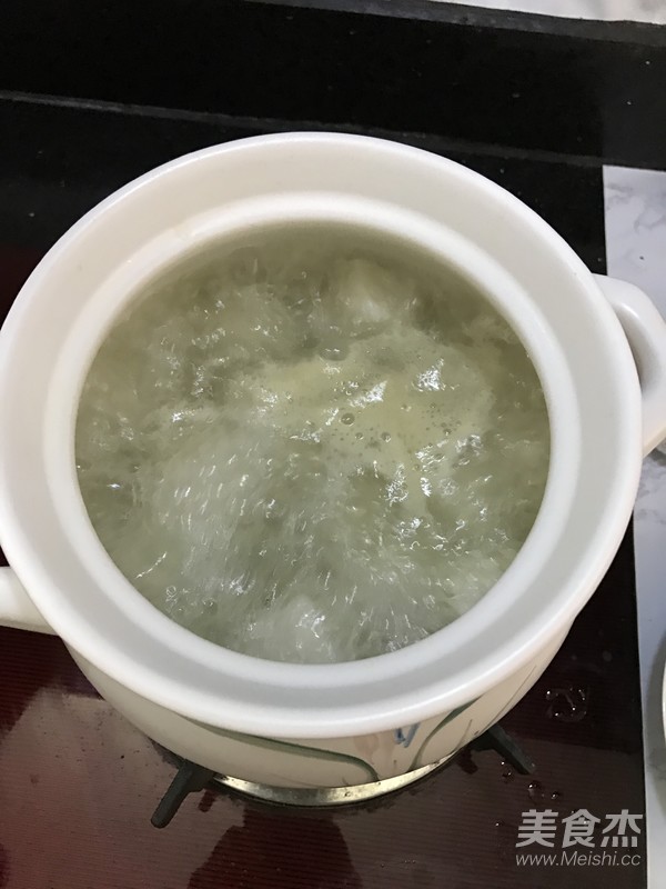 萝卜排骨汤的做法