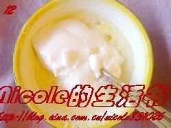 低脂高纤富含C的营养早餐——电饭锅版草莓蛋糕