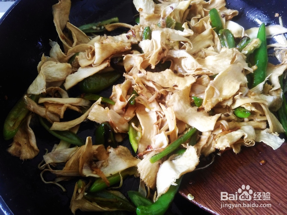 青椒炒干笋的做法