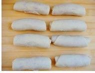 层层酥脆的—红曲豆沙酥