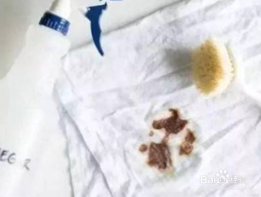 小苏打怎么洗衣服变白