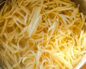 【浓郁葱香味的香辣百叶丝】的做法