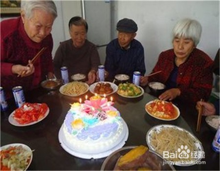 老年人如何老有所乐