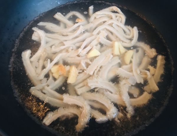 香炒蒜苔牛肚丝