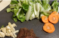 白菜根炒油豆腐的做法步骤