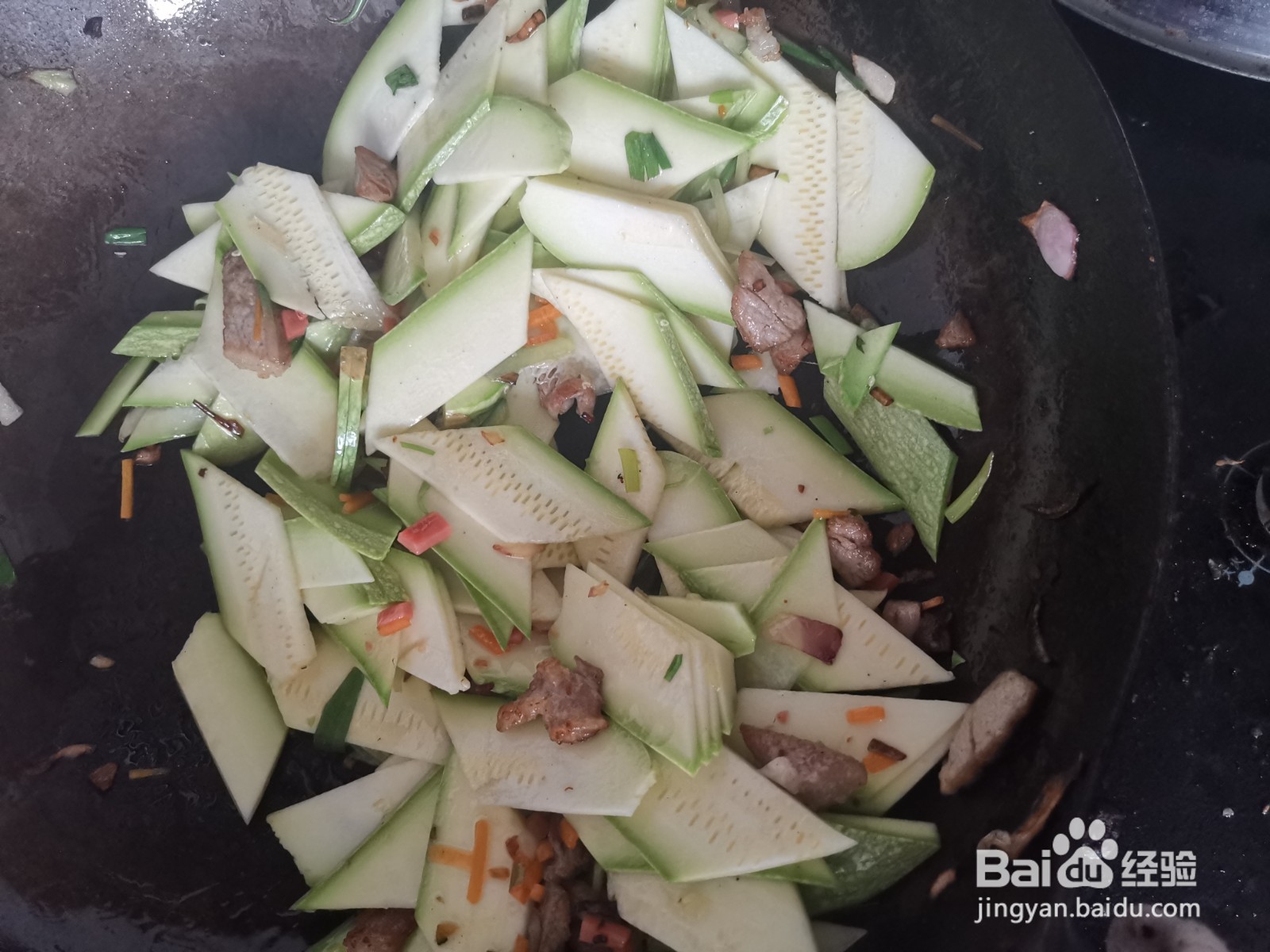 火腿丁炒西葫芦