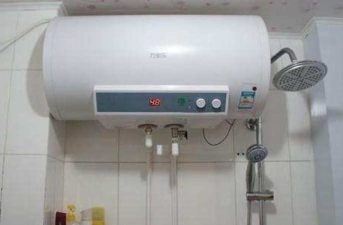 请问电热水器可复位限温器老跳闸是什么原因。换了2个了还是这样 也放掉水冲洗了下