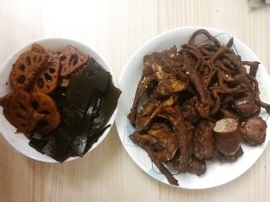 自制周黑鸭～鸭肠鸭脖鸭锁骨藕片海带～