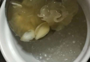 美食—如何做美味的银耳西米露