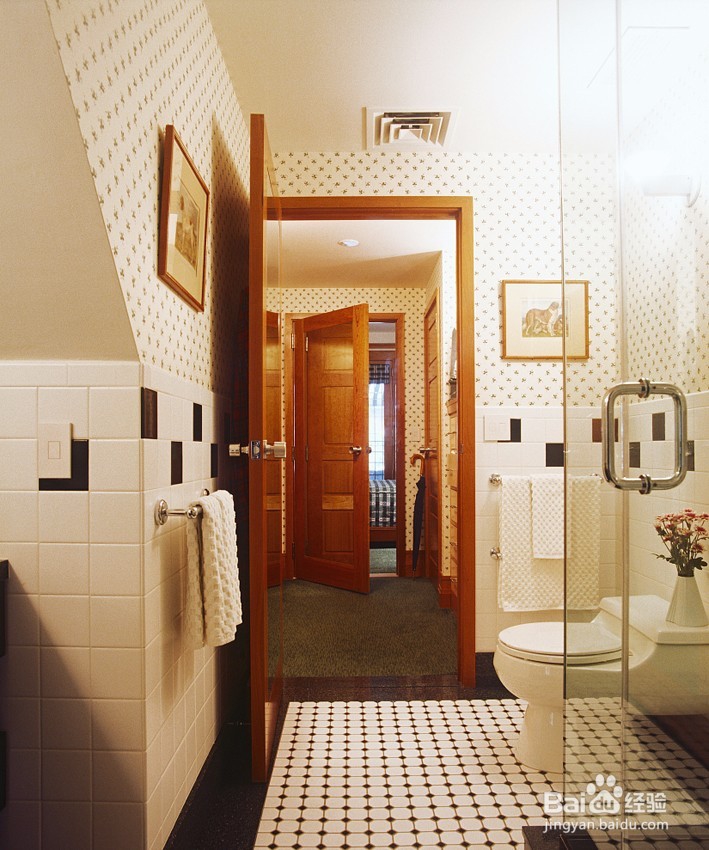 卫生间门选择内推和外拉的几种情况