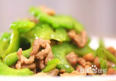 苦瓜炒肉丝 的做法