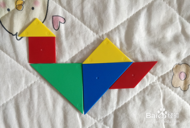 用七巧板智力拼图怎么拼一只站着的鸡妈妈?