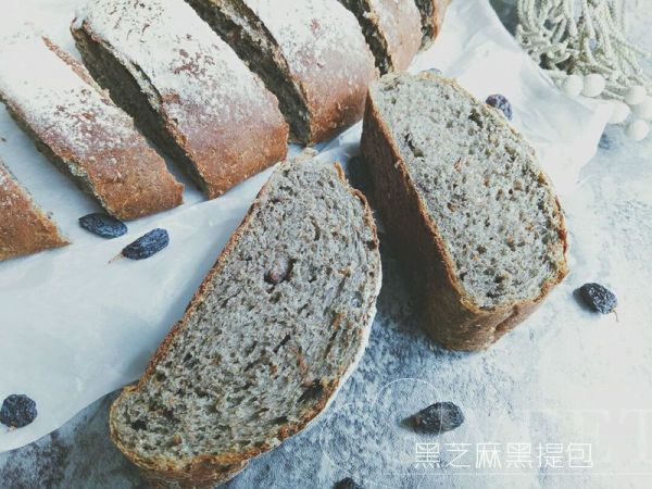 全麦黑提黑芝麻包