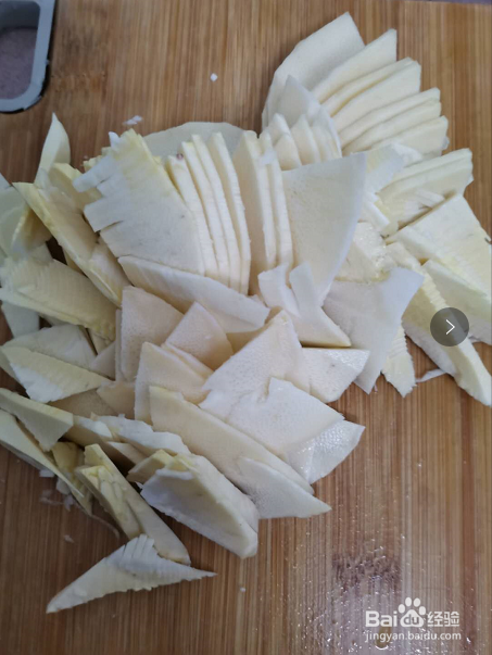 腊肉炒冬笋的做法