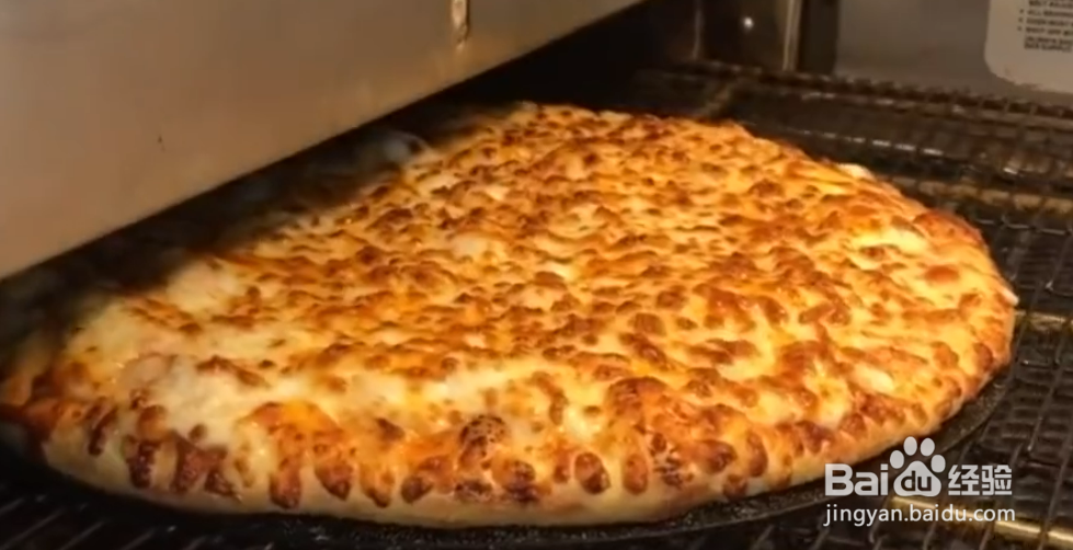 工厂制作披萨的流程
