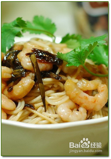 葱油虾面的做法