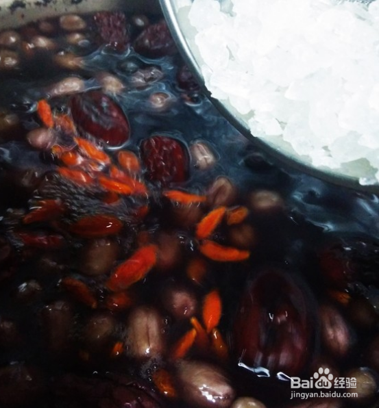 红枣桂圆黑米粥