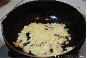 毫无难度的剩米饭做法【酱油炒饭】