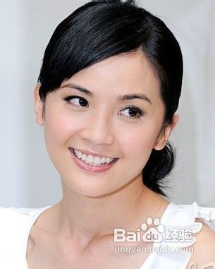 怎样化妆圆脸化妆的方法