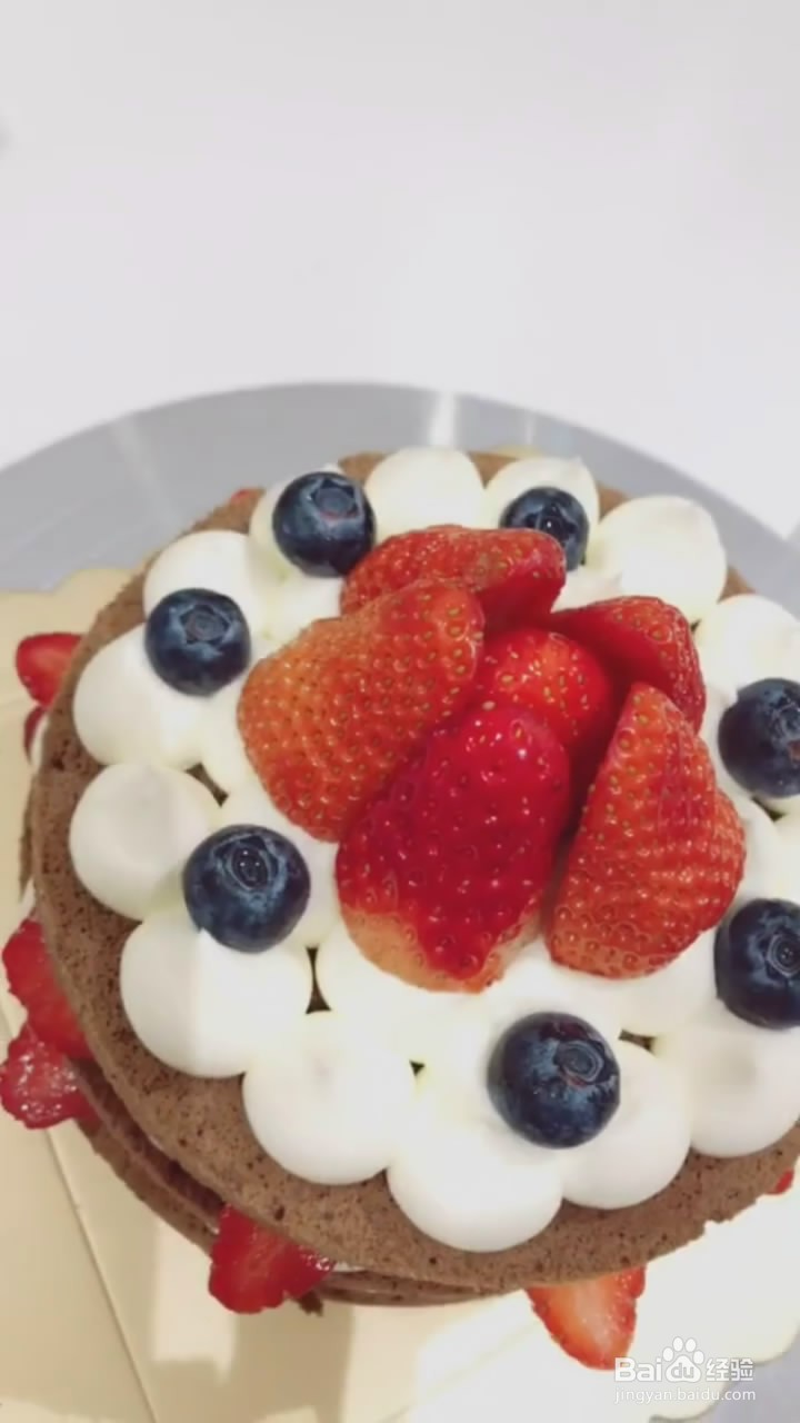 如何制作草莓当蛋糕