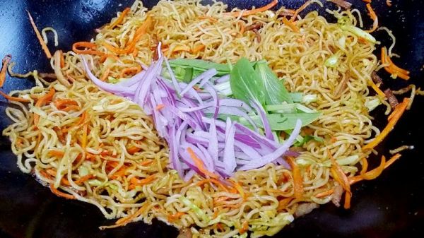 酱油培根蛋裹面