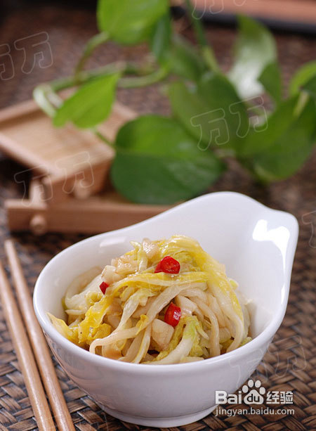 宝宝餐凉拌菜芯的做法