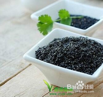 如何养出一头乌黑秀发