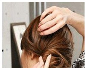 梨花头韩式卷发盘发