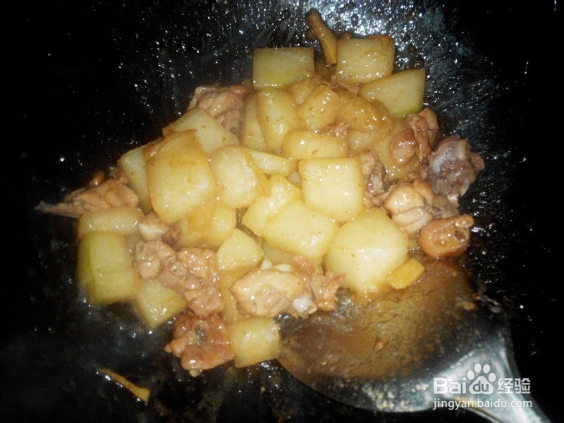 冬瓜煨鸡腿肉的做法。