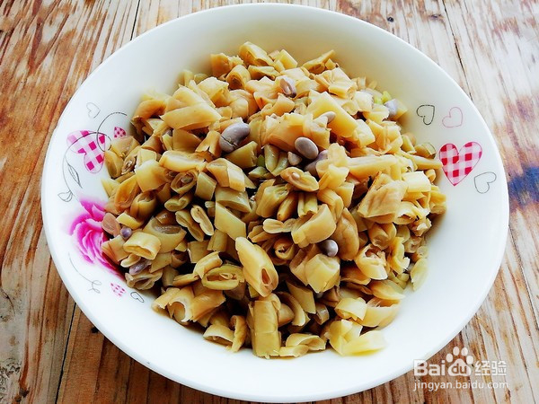 腊肉炒酸四季豆的做法