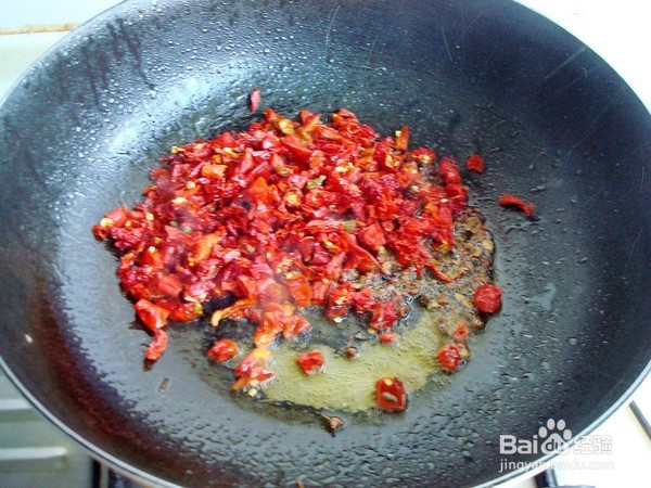 辣皮子滚牛肚的做法