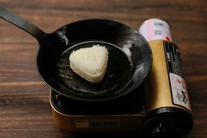 茶泡饭团配红油泡菜的做法