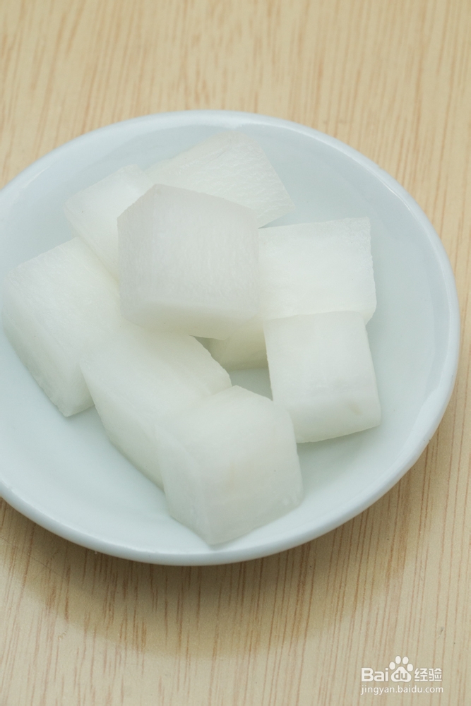 美味营养的【萝卜排骨汤】